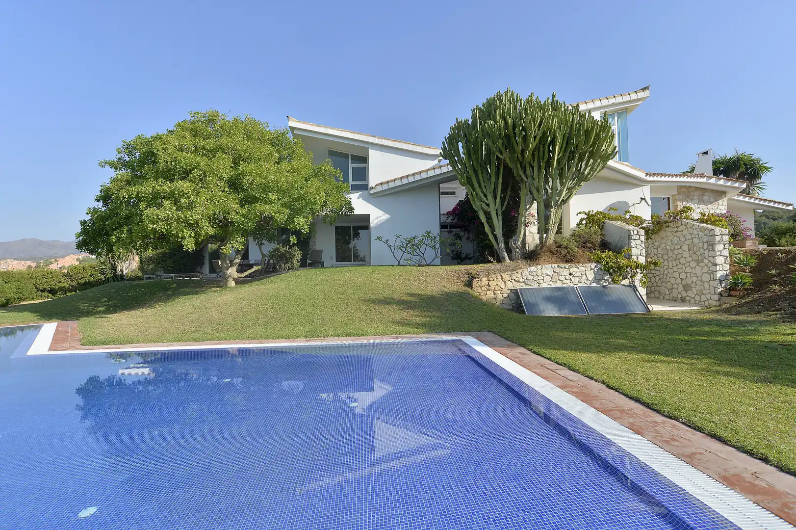 House with pool for sale in Elviria - Cabopino, imagen 4