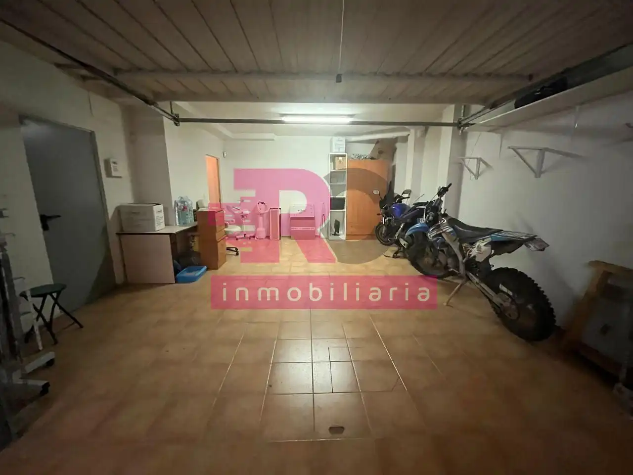 Casa adosada en venta en Cabrerizos con Calefacción, Jardín privado y Piscina comunitaria