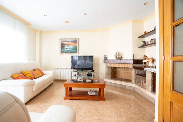 Casa adosada en Venta en Font Verda