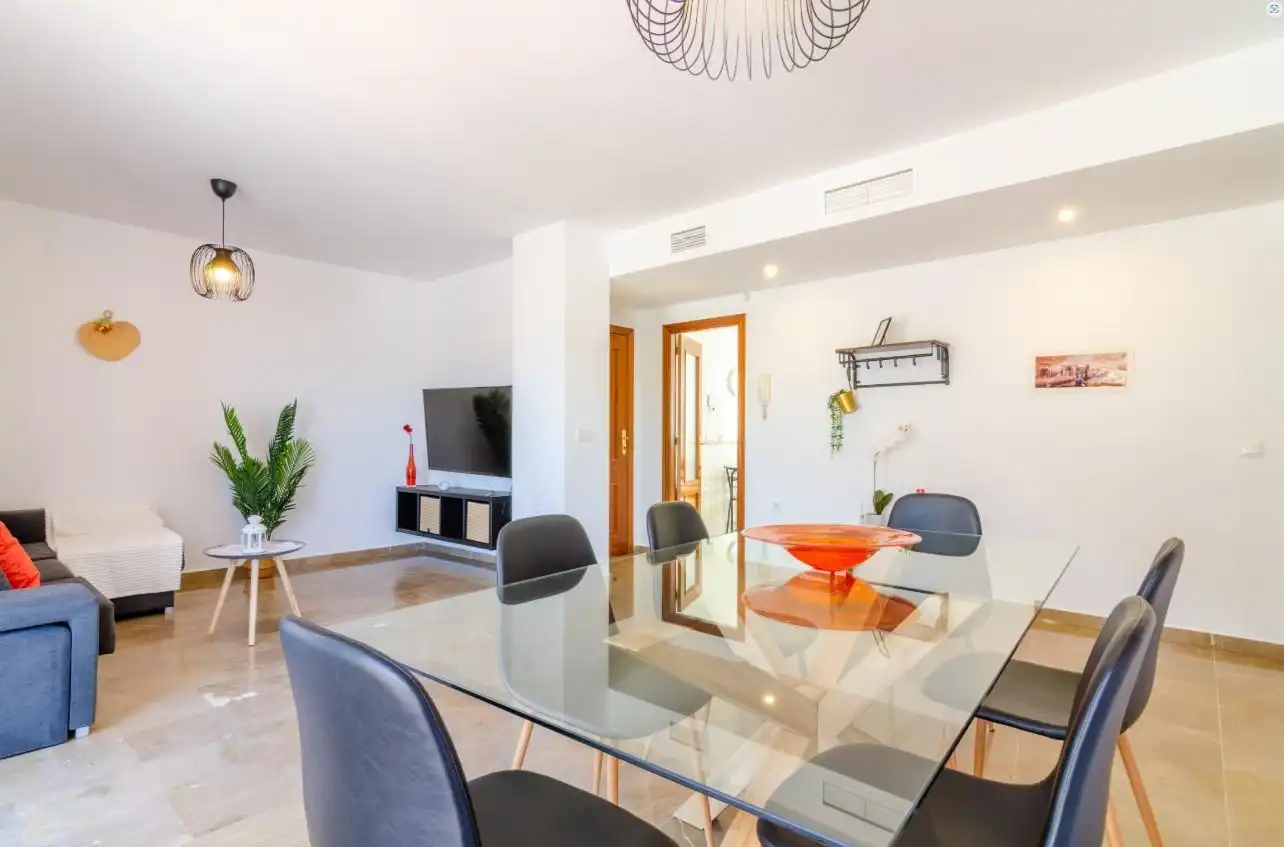 Comedor de Ático de alquiler en Rincón de la Victoria con Aire acondicionado, Calefacción y Jardín privado