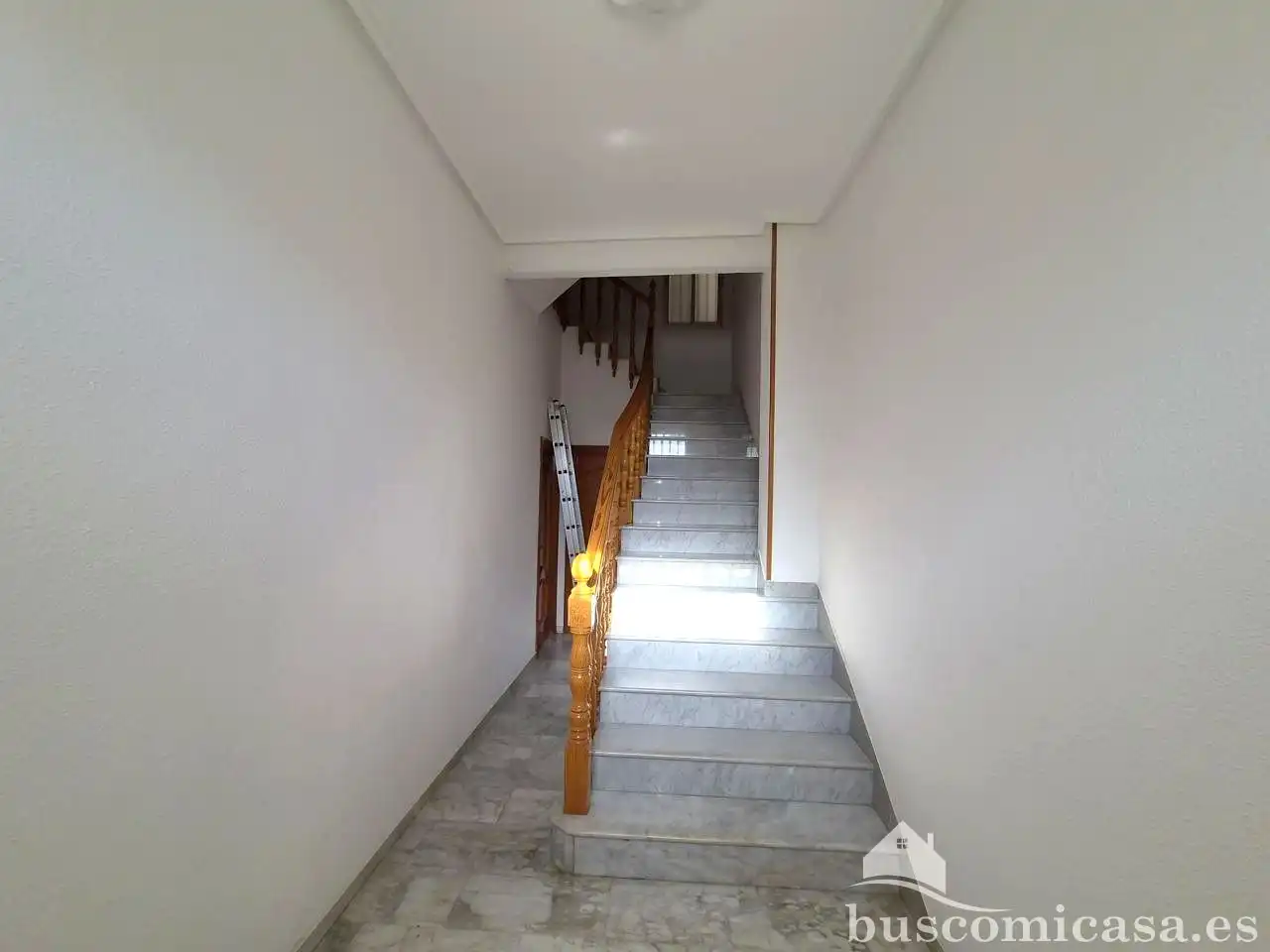 Piso con terraza en venta en Avenida Pablo Picasso
