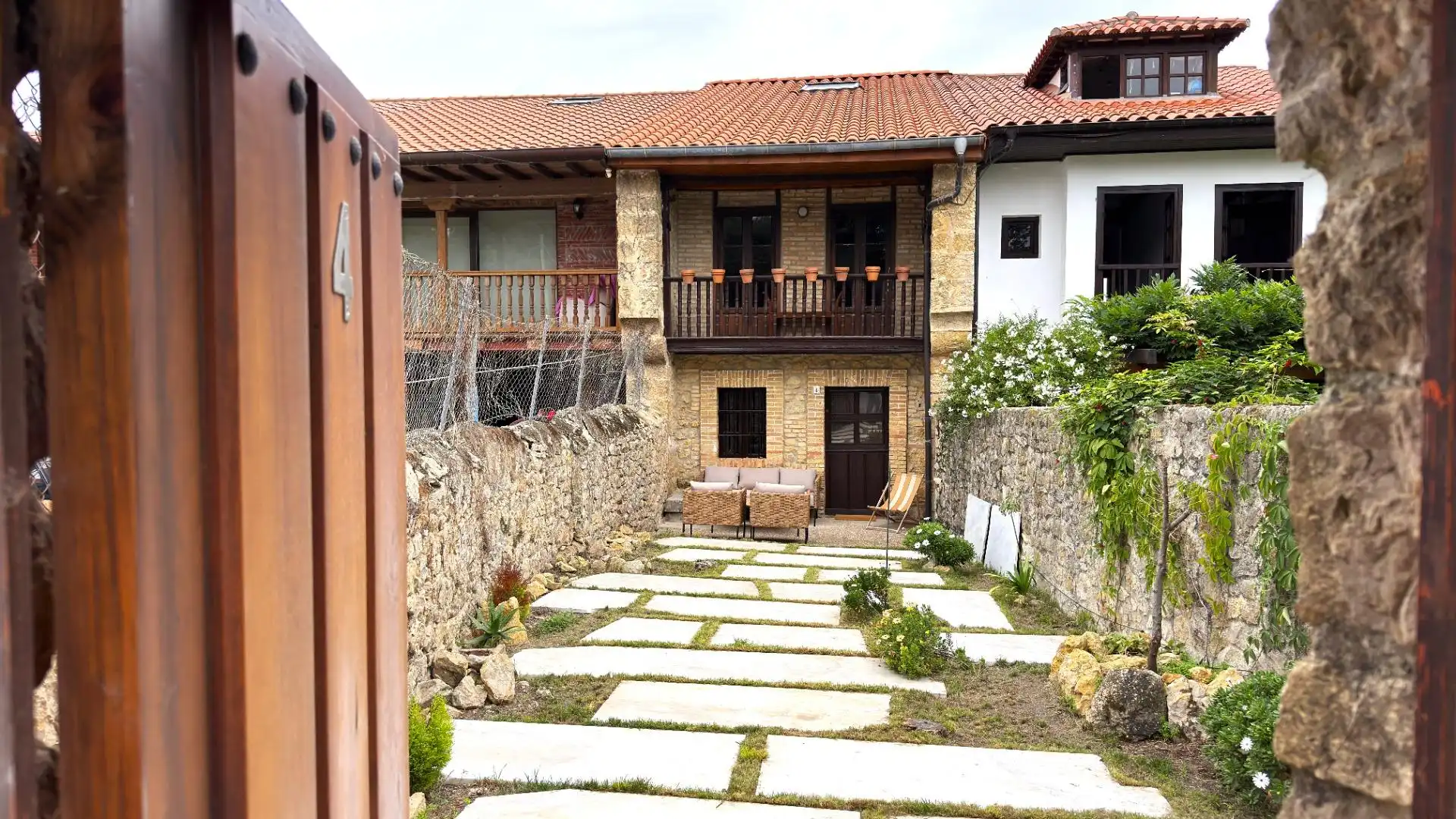 Terrassa de Casa o xalet en venda en Valdáliga amb Jardí privat i Balcó
