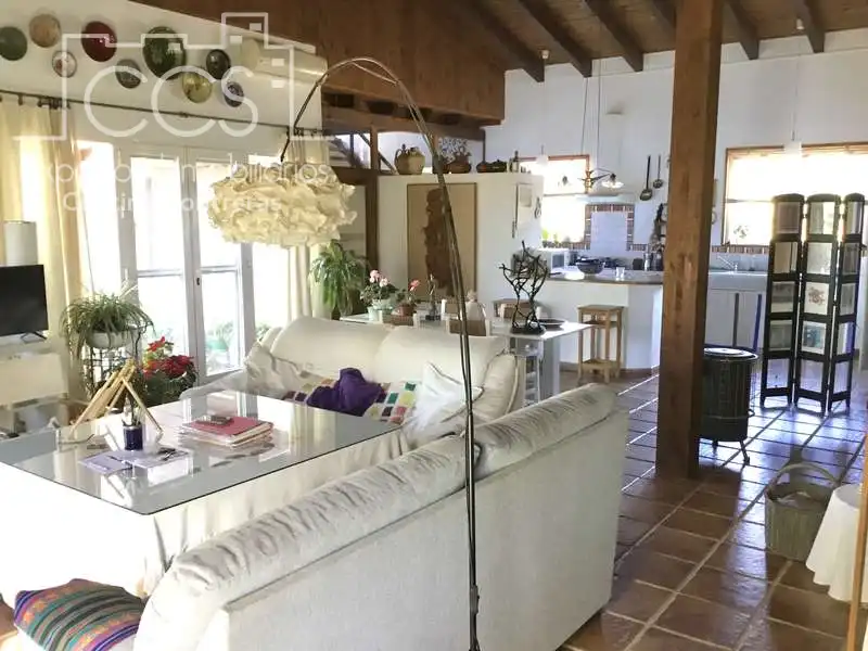 Sala de estar de Finca rústica en venta en Pilas con Aire acondicionado, Terraza y Trastero