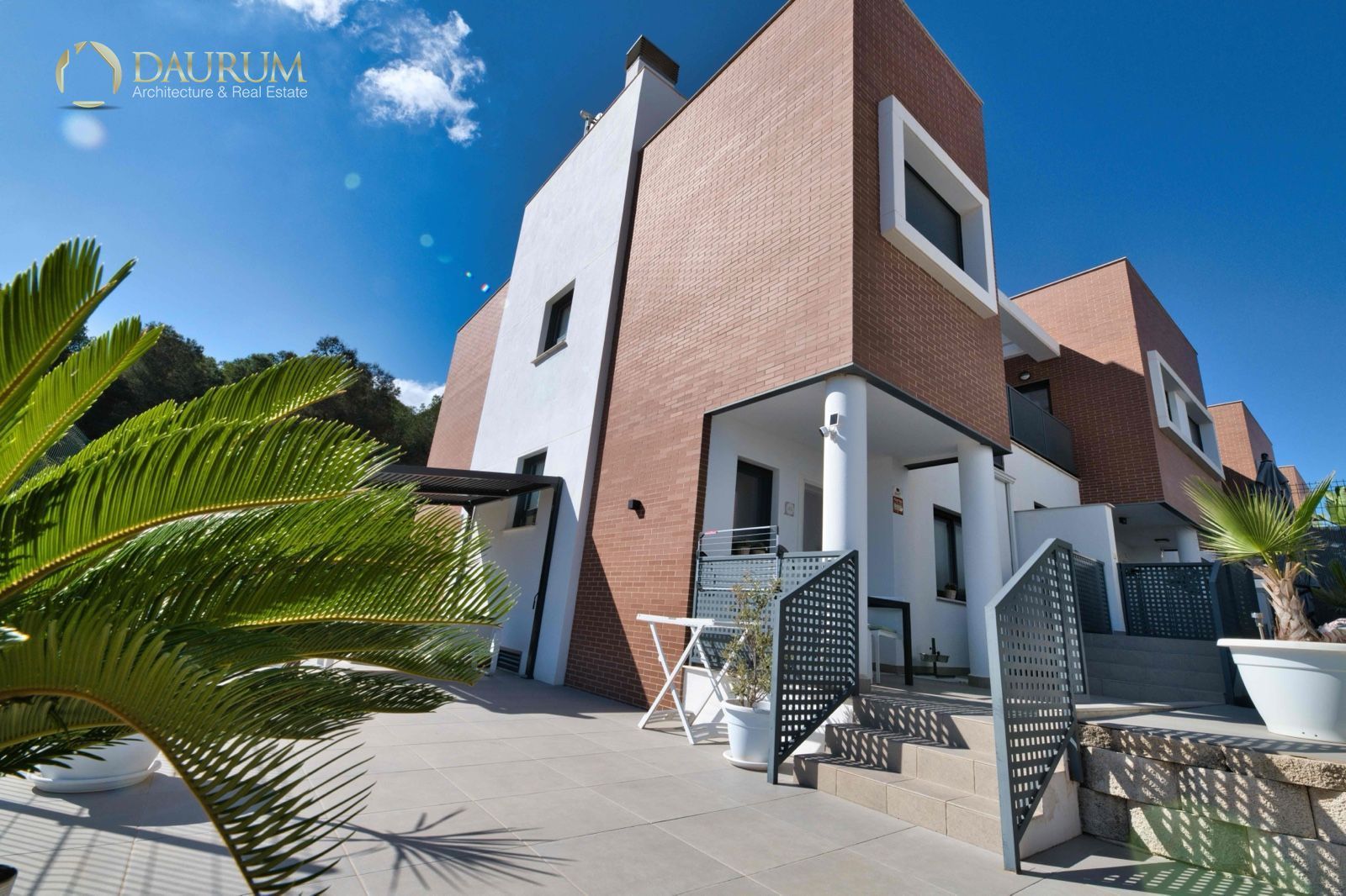 Exterior view of Single-family semi-detached for sale in Málaga Capital  with Air Conditioner, Terrace and Furnished