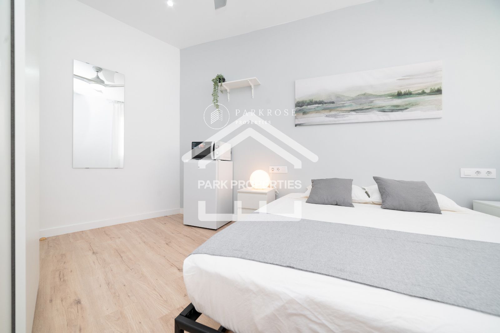 Bedroom of Flat to share in  Barcelona Capital  with Parquet flooring, Furnished and Oven