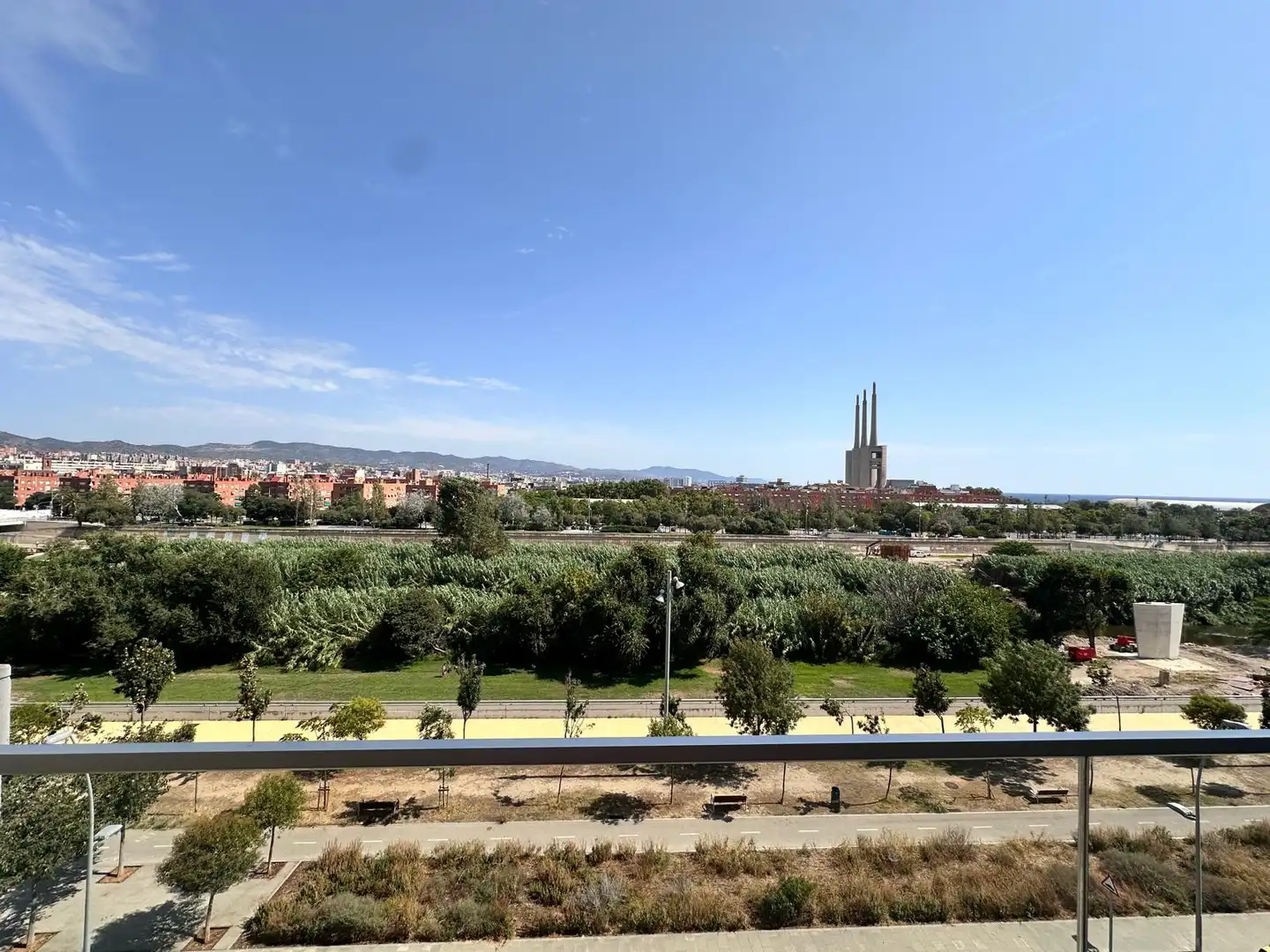 Vista exterior de Pis de lloguer en Sant Adrià de Besòs amb Aire condicionat, Calefacció i Parquet