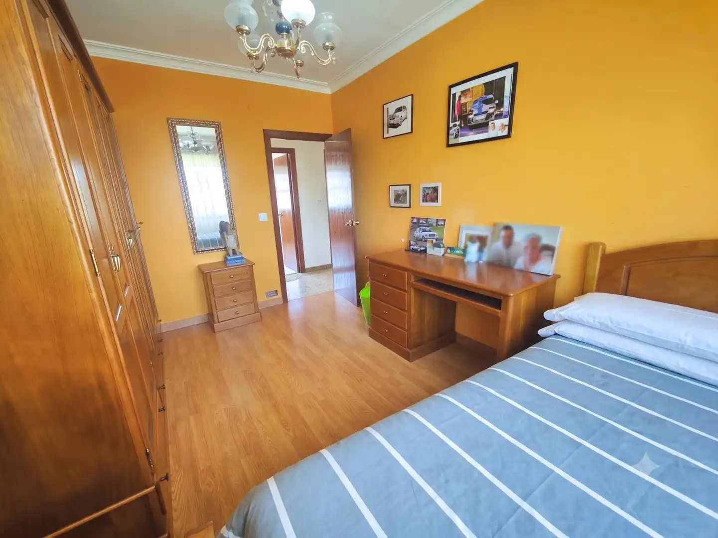 Habitación de Casa o chalet en venta en Narón con Jardín privado, Trastero y Amueblado