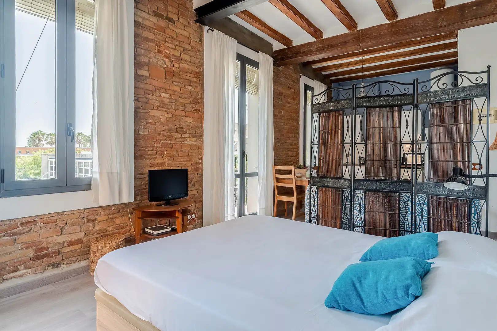 Bedroom of Apartments for sale in Barcelona  with Air Conditioner, Furnished and Washing machine