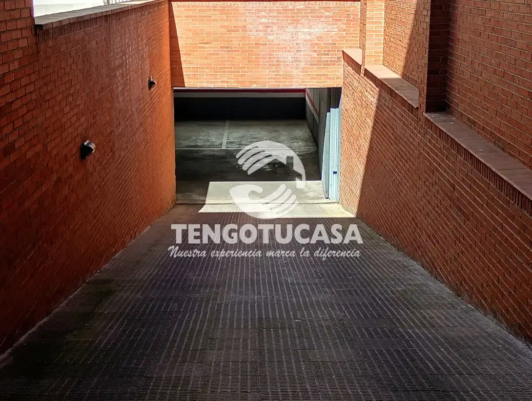 Terrassa de Garatge en venda en Madrid