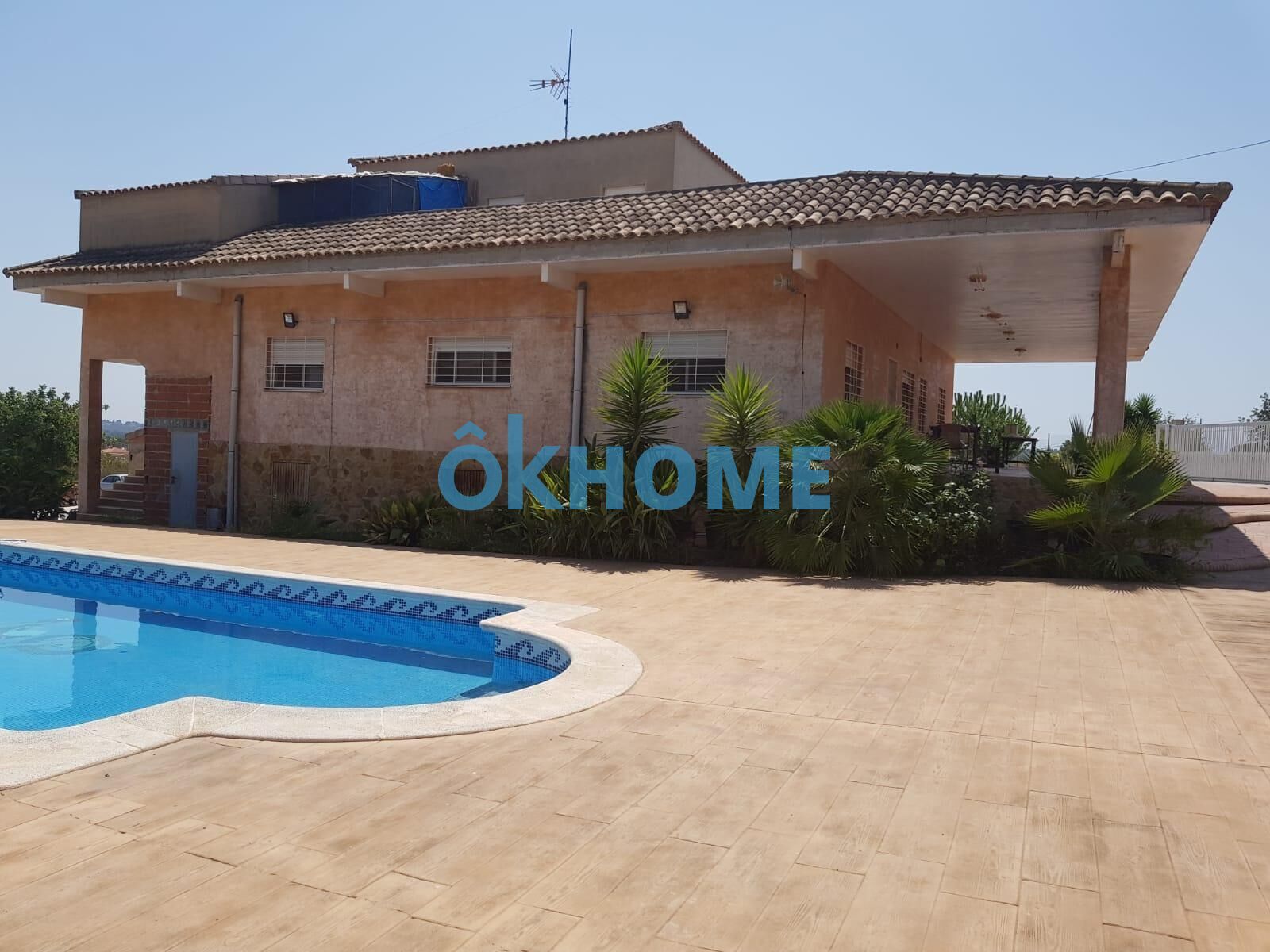 Piscina de Casa o chalet en venta en Chiva con Aire acondicionado, Calefacción y Jardín privado