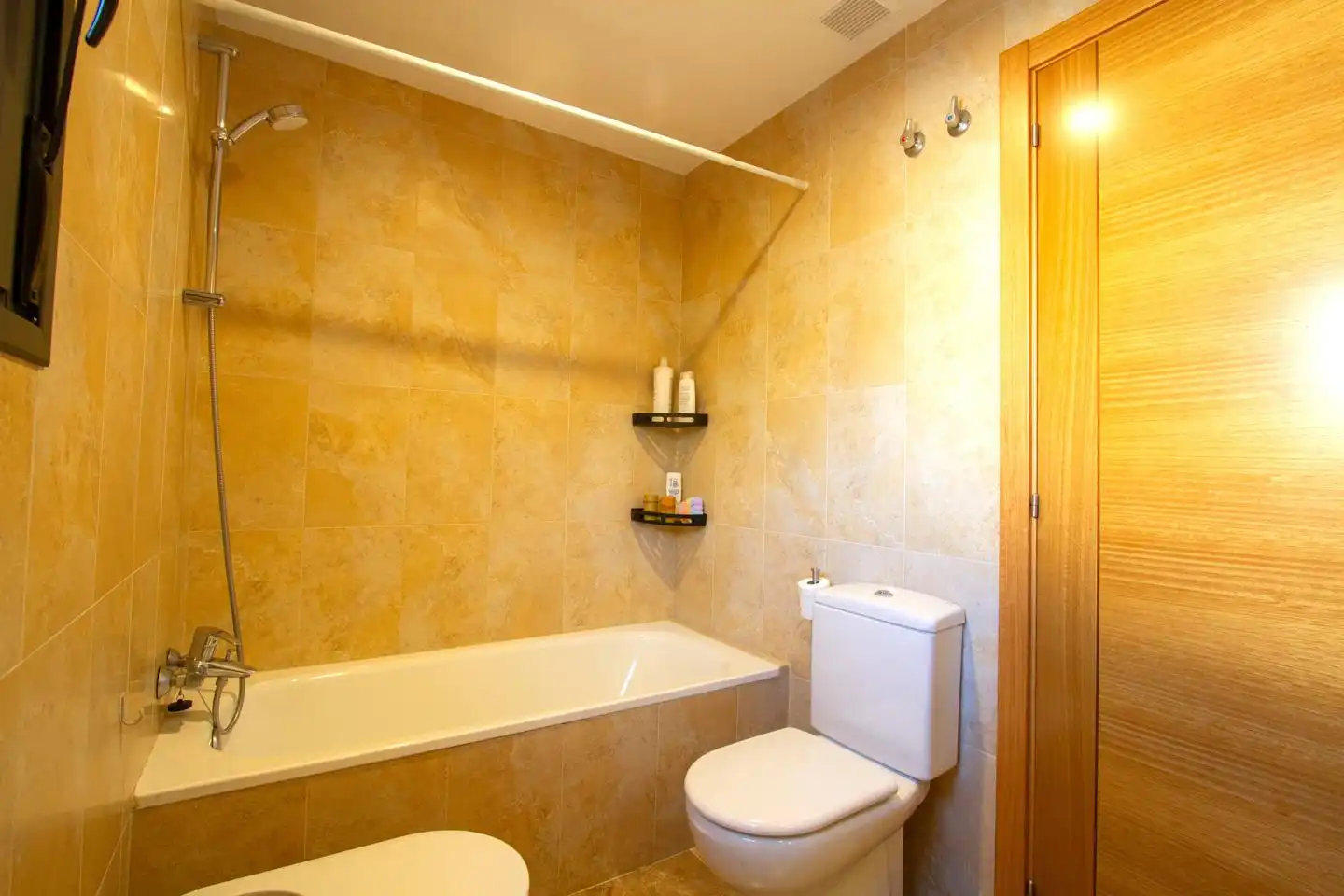 Baño de Casa o chalet en venta en Aoiz / Agoitz con Jardín privado, Terraza y Amueblado
