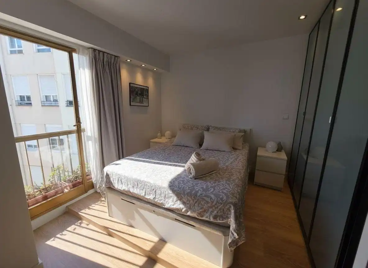 Bedroom of Apartments for sale in Valencia  with Air Conditioner, Heating and Furnished