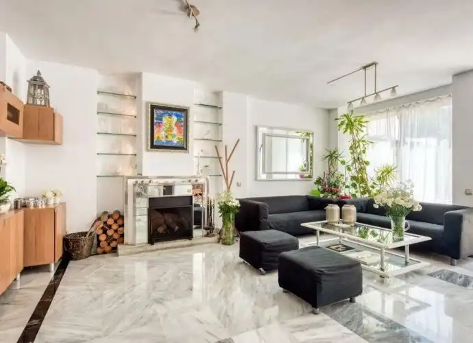Wohnzimmer von Maisonette zum Verkauf in Marbella mit Klimaanlage, Terrasse und Abstellraum