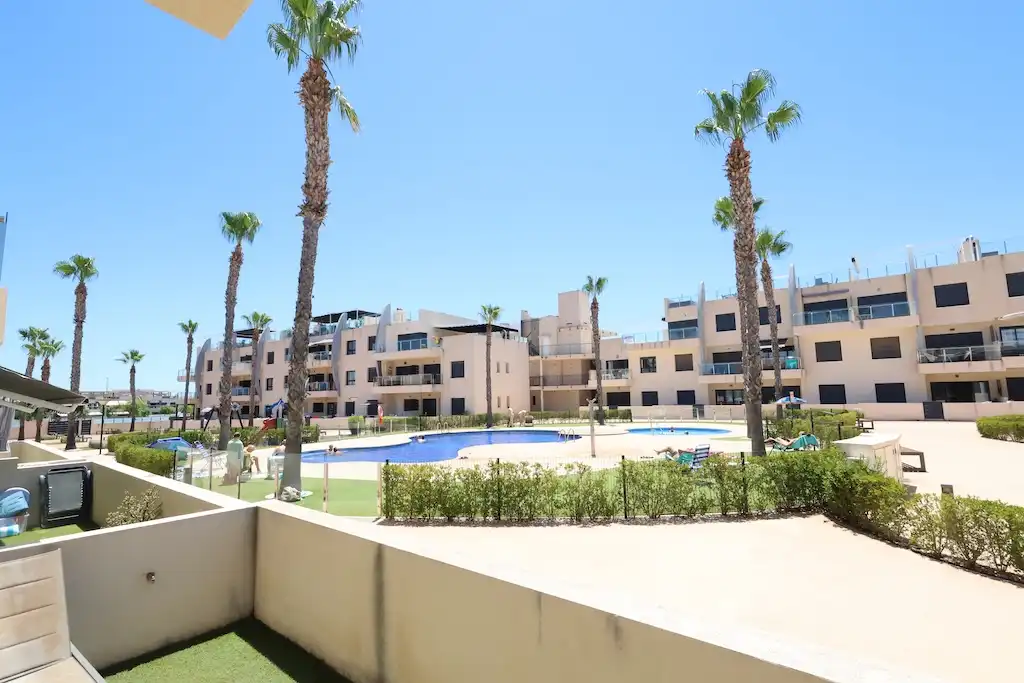 Vista exterior de Apartament en venda en Pilar de la Horadada amb Aire condicionat, Calefacció i Terrassa