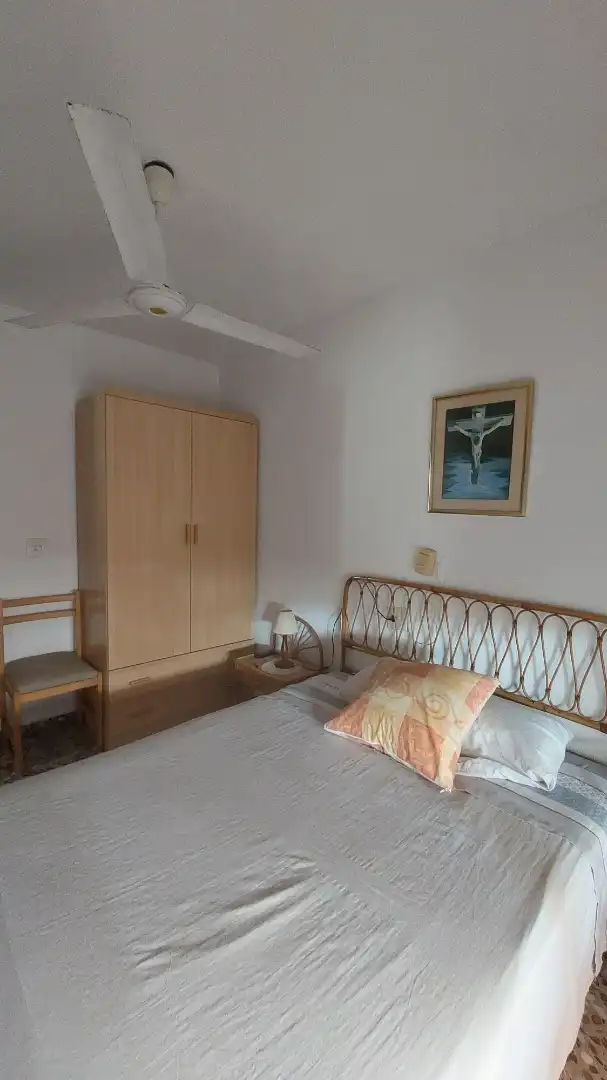 Schlafzimmer von Einfamilien-Reihenhaus zum Verkauf in La Manga del Mar Menor mit Klimaanlage, Heizung und Terrasse