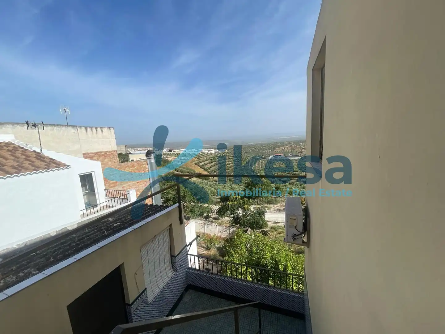 Vista exterior de Casa o xalet en venda en Porcuna