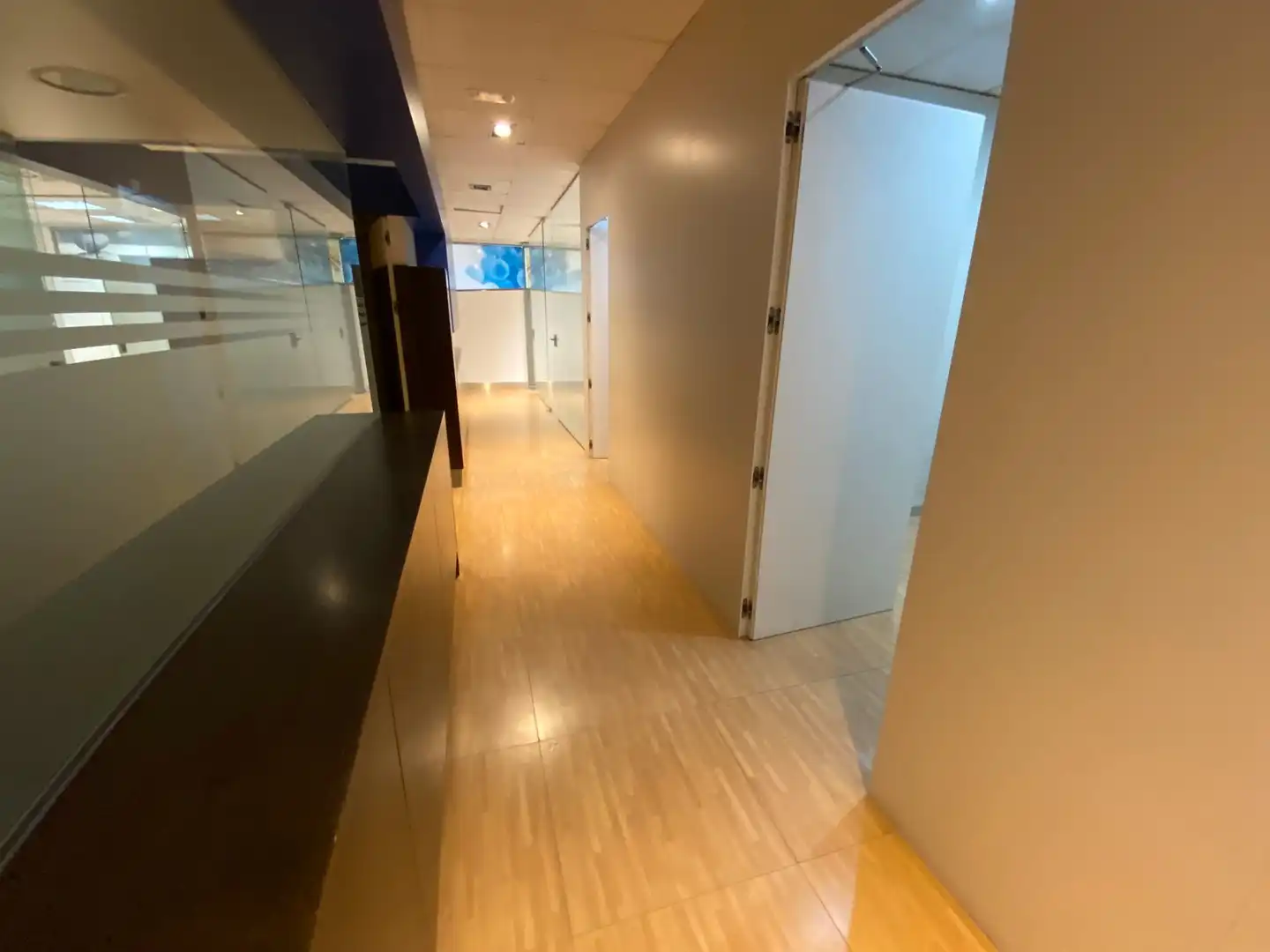 Local comercial en venta en Carrer de Josep Puig i Cadafalch, imagen 40