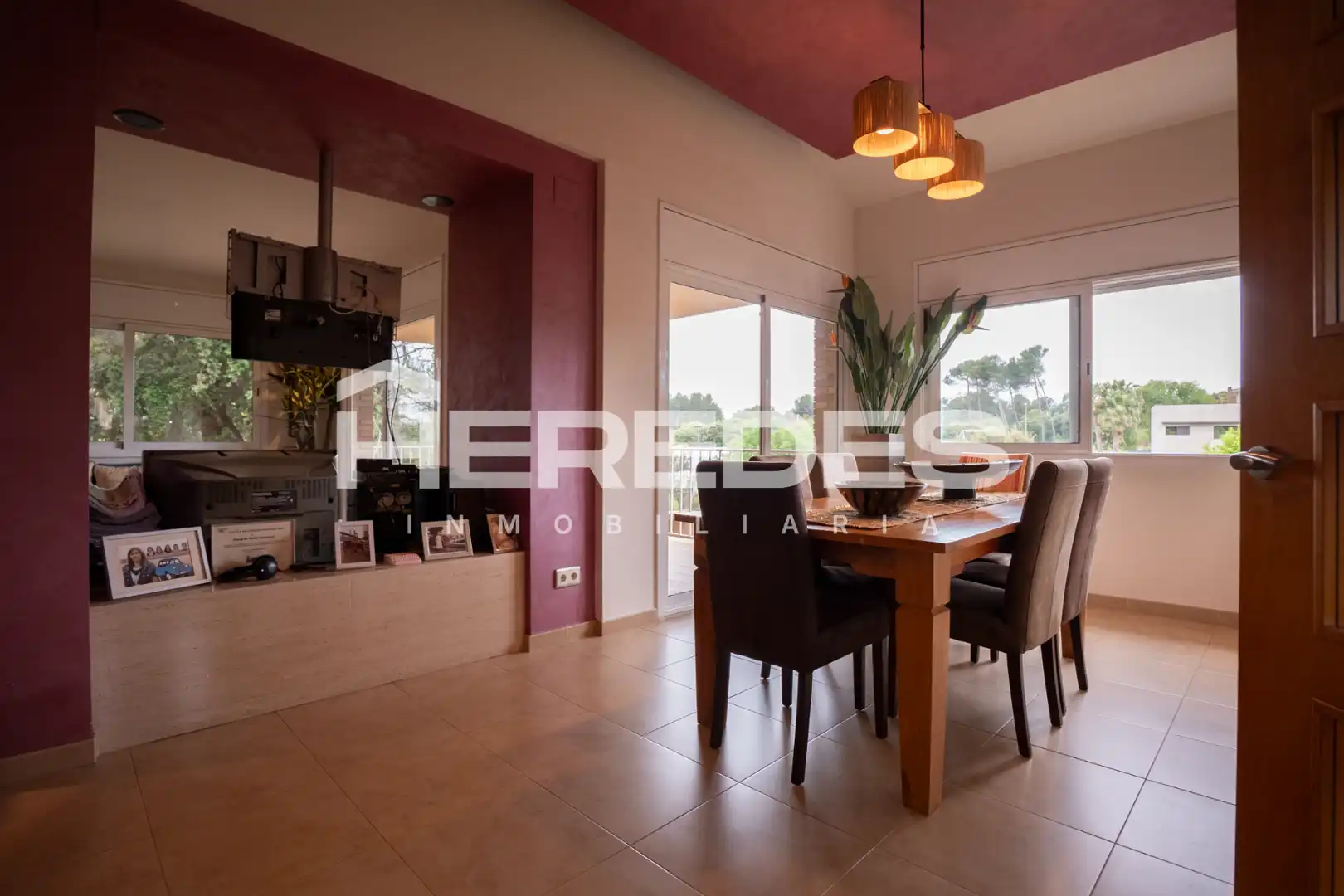 Comedor de Casa o chalet en venta en Sabadell con Aire acondicionado, Calefacción y Jardín privado