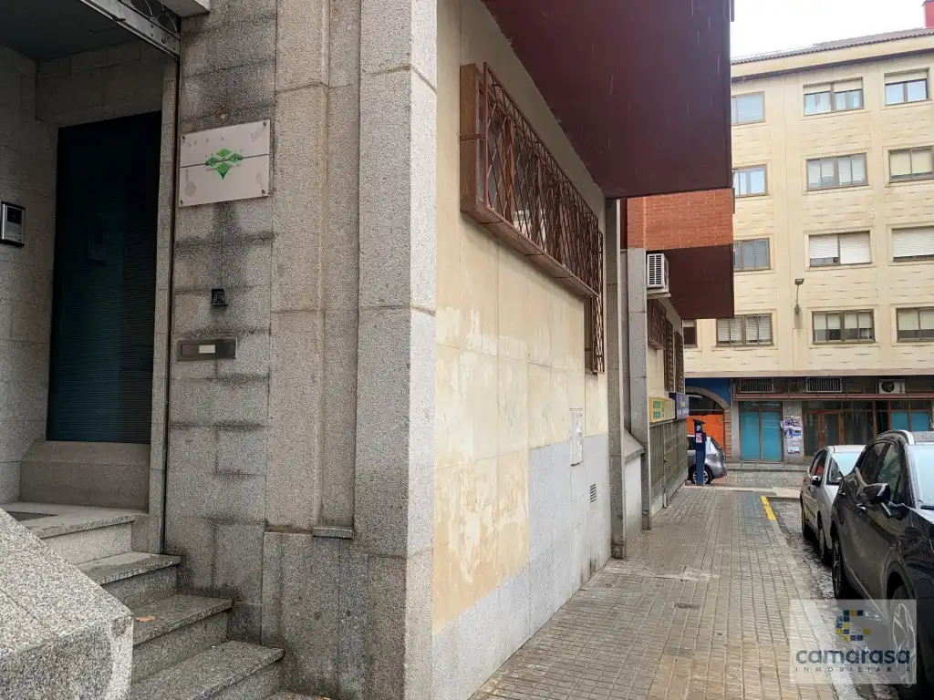 Vista exterior de Oficina en venda en Ávila Capital