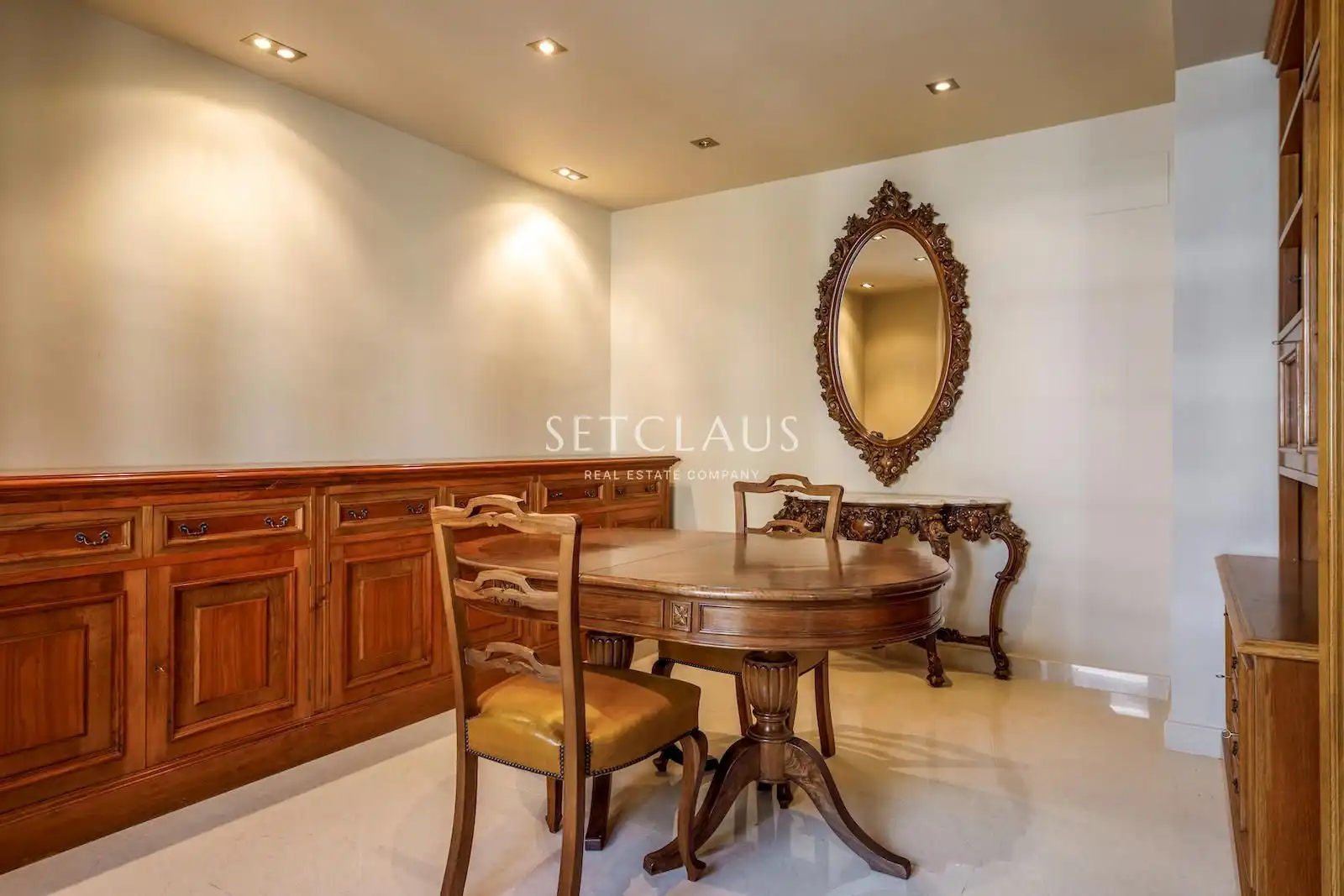 Dining room of Flat for sale in Barcelona  with Air Conditioner and Alarm