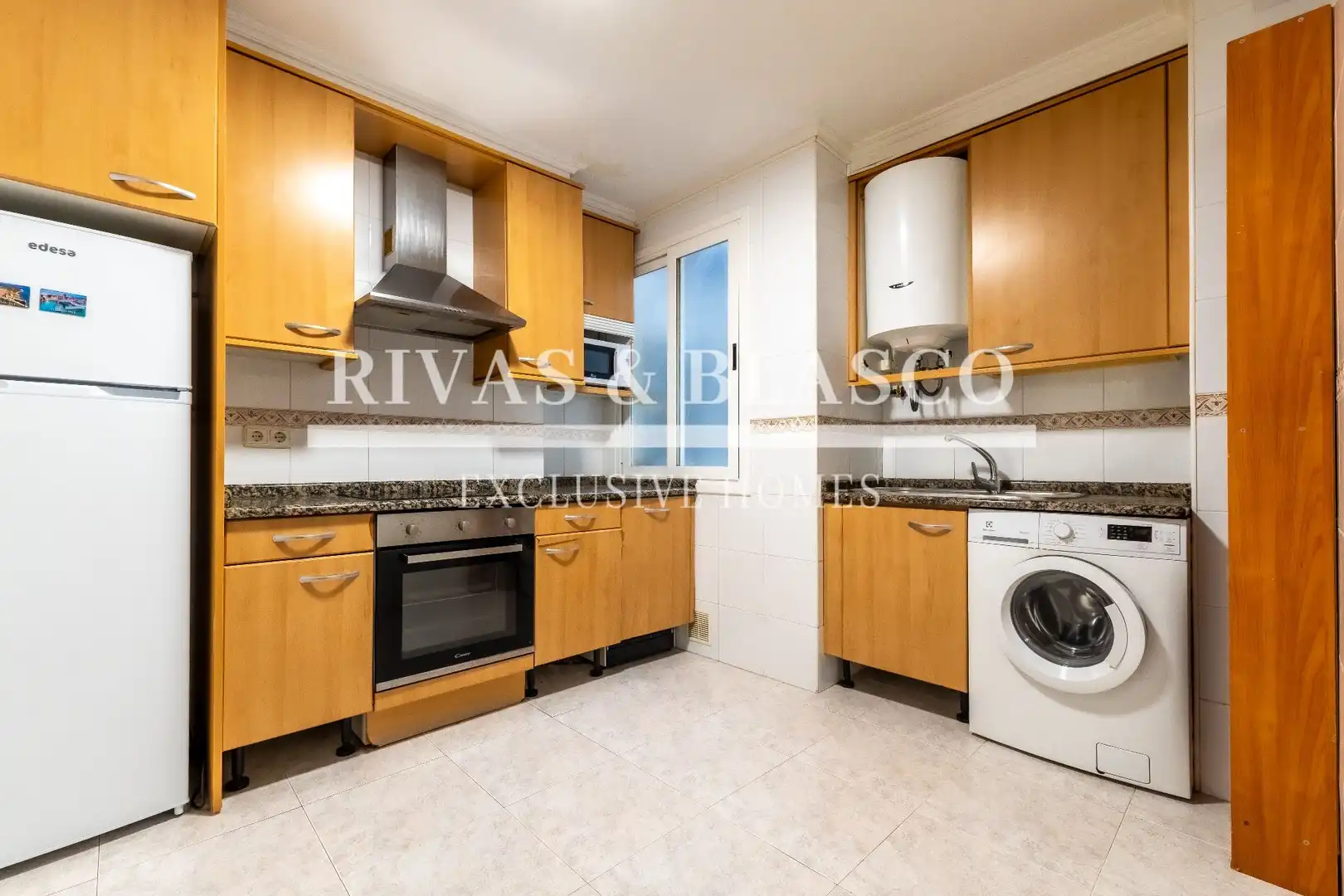 Kitchen of Apartments for sale in Donostia - San Sebastián   with Storage room