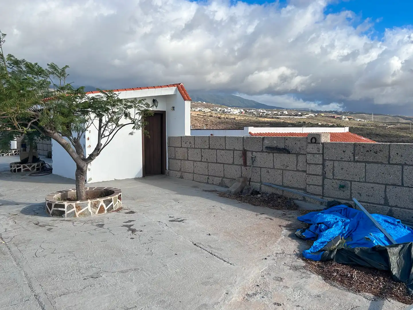 Vista exterior de Casa o xalet en venda en Granadilla de Abona amb Terrassa, Traster i Rentadora