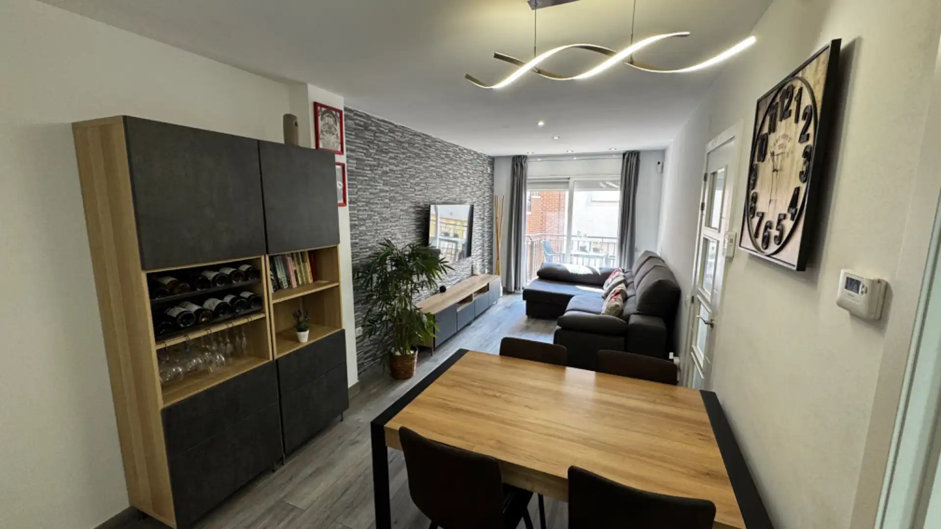 Sala de estar de Piso en venta en Torredembarra con Calefacción, Terraza y Horno