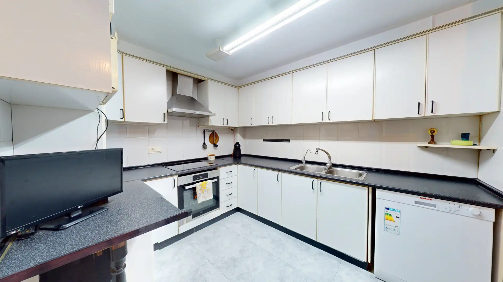 Cocina de Piso en venta en Elda con Aire acondicionado, Amueblado y Horno