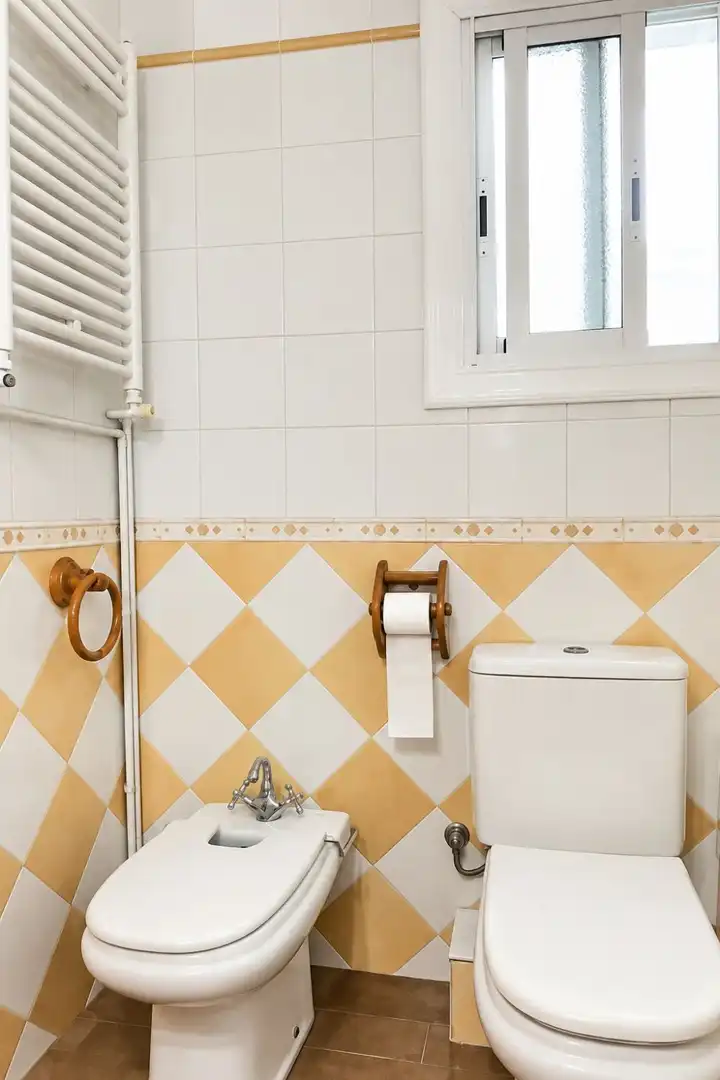 Baño de Ático en venta en Sant Boi de Llobregat con Aire acondicionado, Calefacción y Terraza