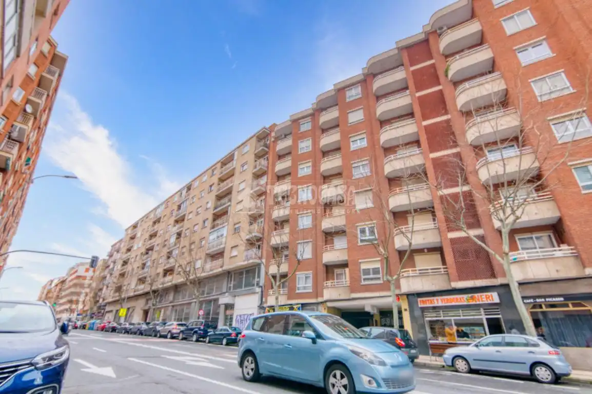 Vista exterior de Piso en venta en Salamanca con Calefacción y Balcón