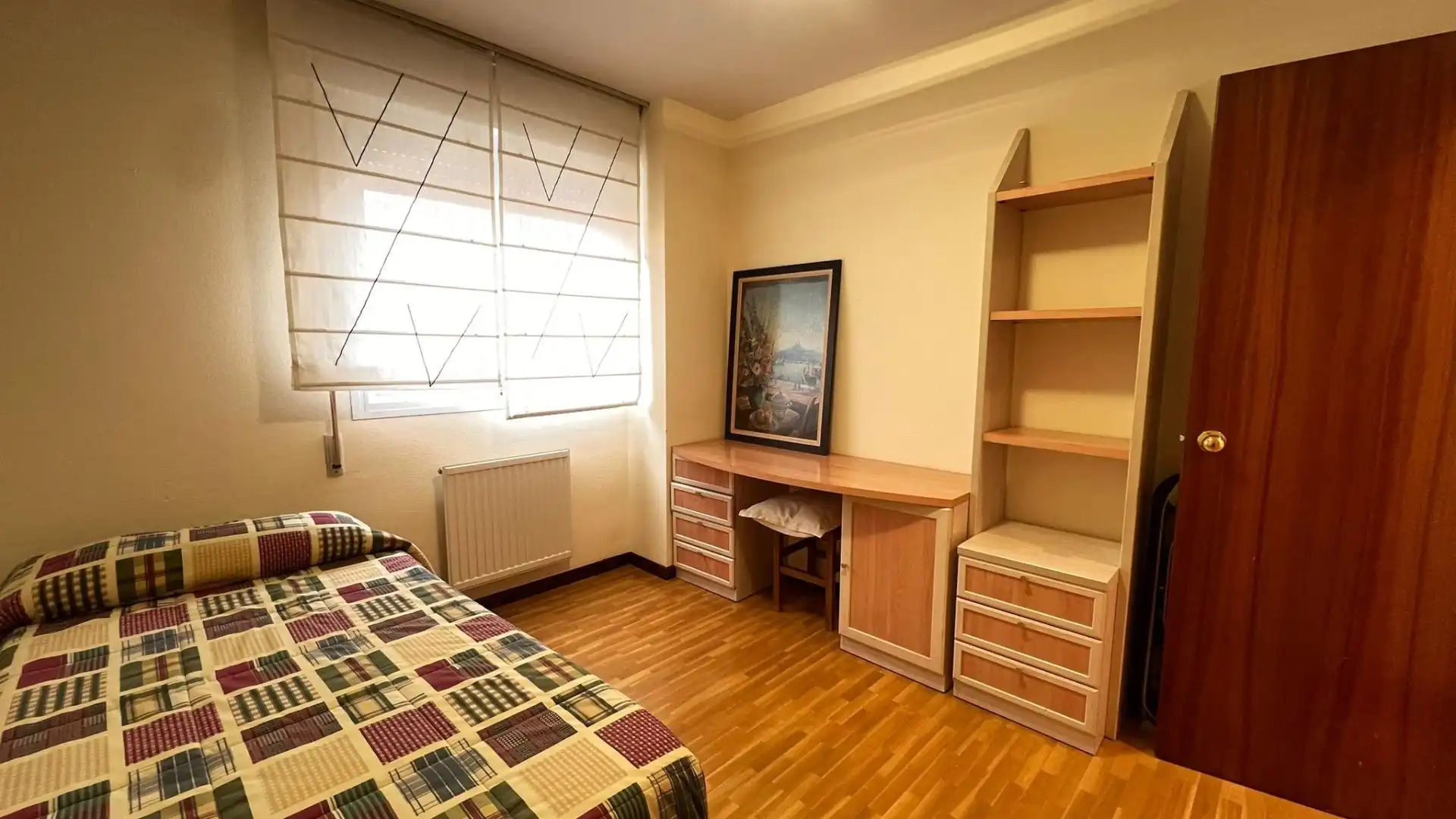 Bedroom of Flat for rent in  Pamplona / Iruña  with Heating, Parquet flooring and Furnished