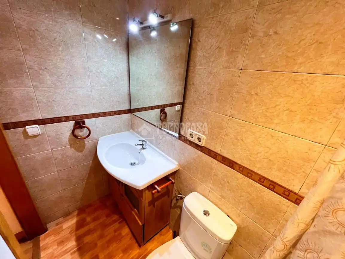 Baño de Piso en venta en L'Hospitalet de Llobregat con Trastero