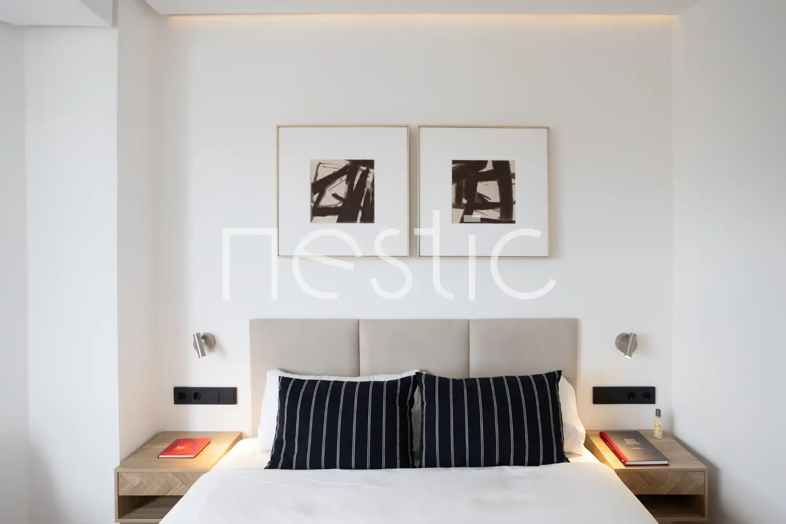 Dormitori de Apartament de lloguer en Madrid amb Aire condicionat, Calefacció i Moblat