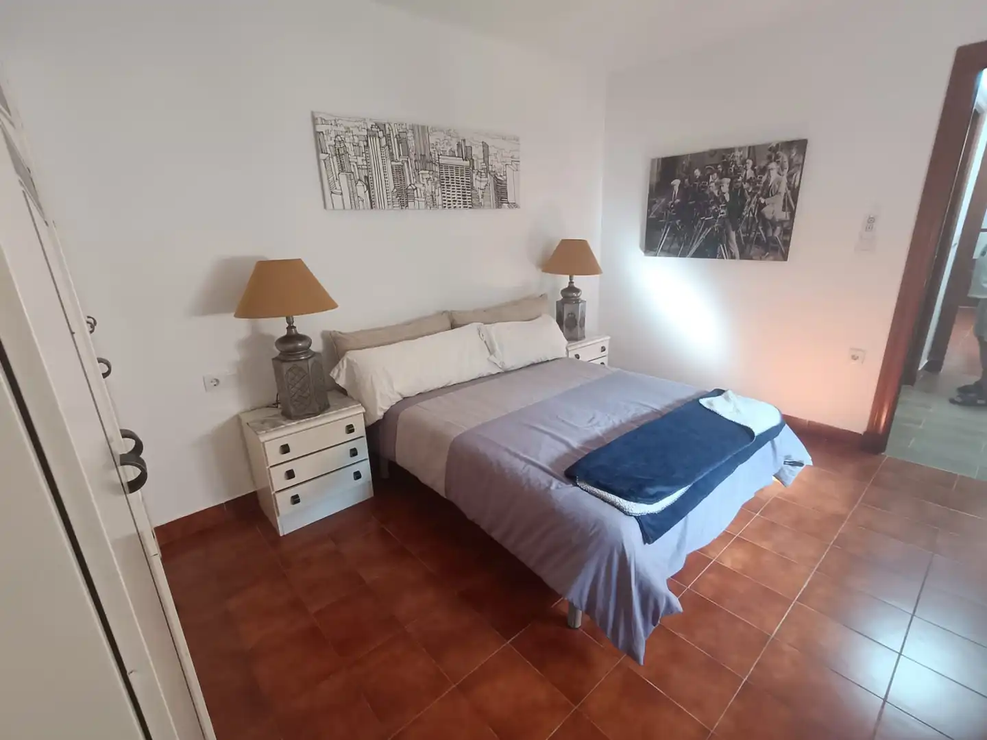 Dormitori de Pis de lloguer en Granada amb Aire condicionat, Calefacció i Moblat