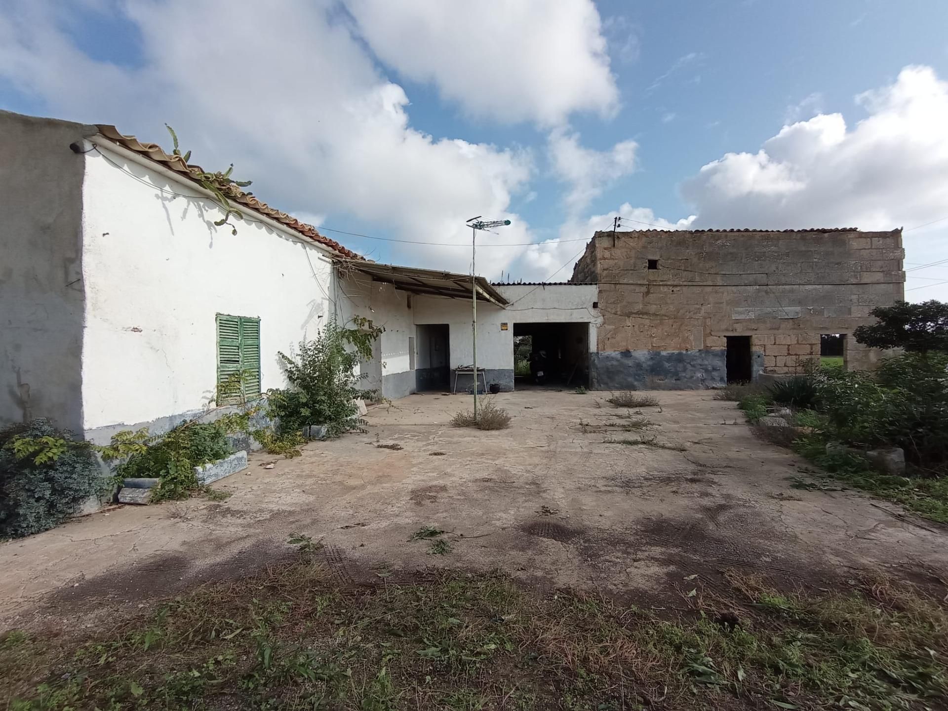 Country house for sale in Lloseta