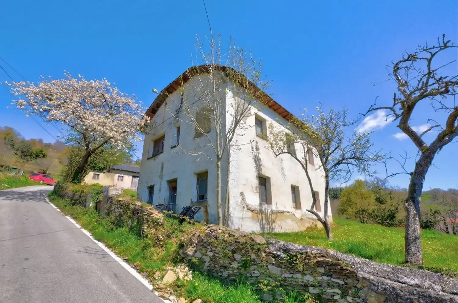 Vista exterior de Casa o chalet en venta en Tineo con Piscina