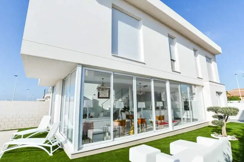 Chalet con piscina en venta en Gran Alacant, imagen 4