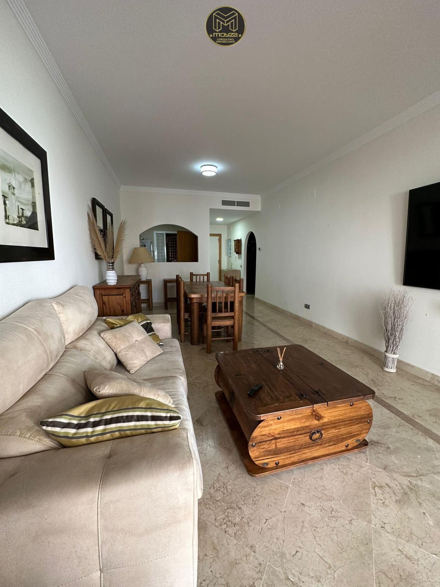 Living room of Flat to rent in La Línea de la Concepción  with Terrace and Community pool