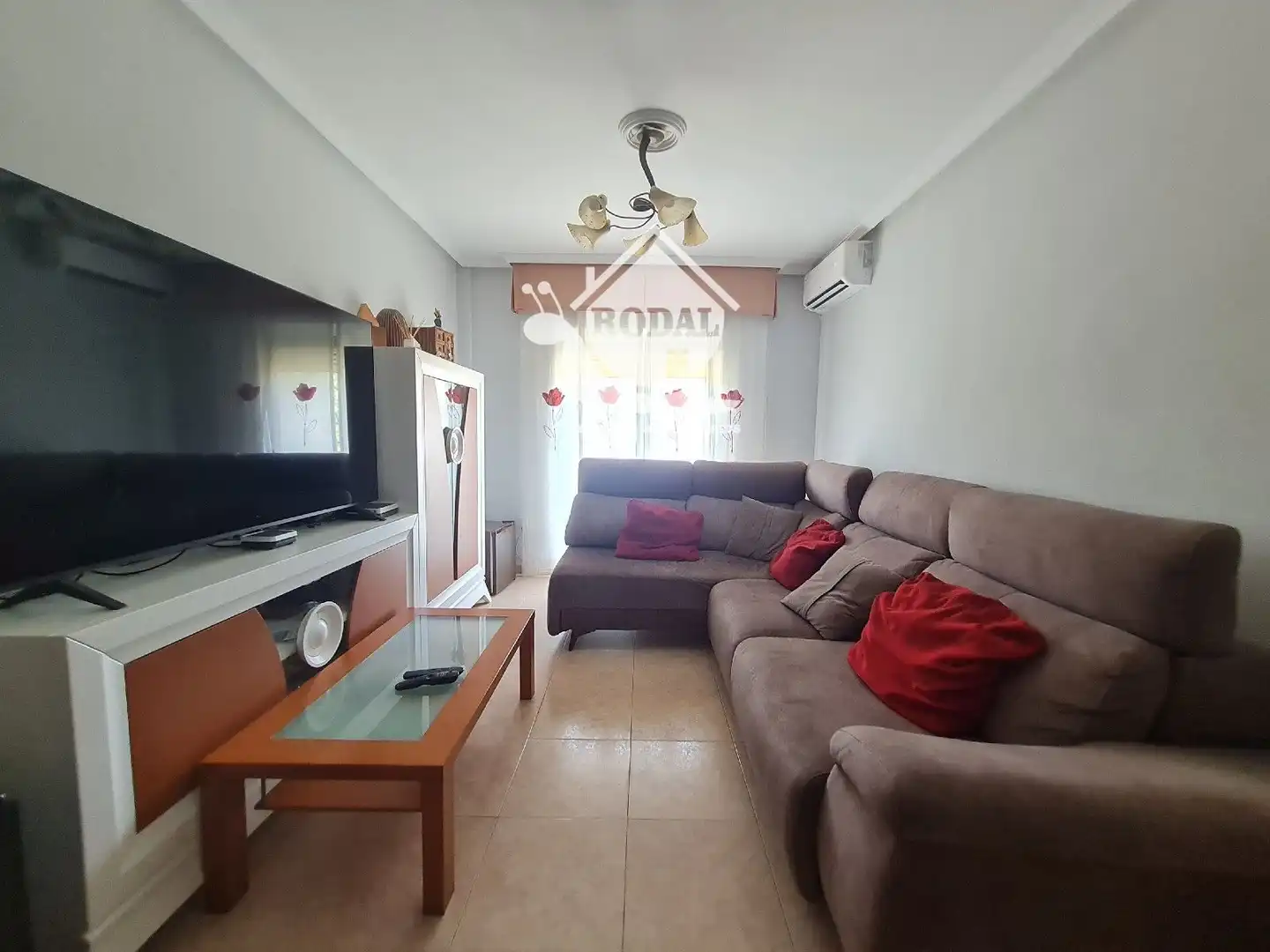 Sala de estar de Piso en venta en Huércal de Almería con Aire acondicionado, Calefacción y Parquet