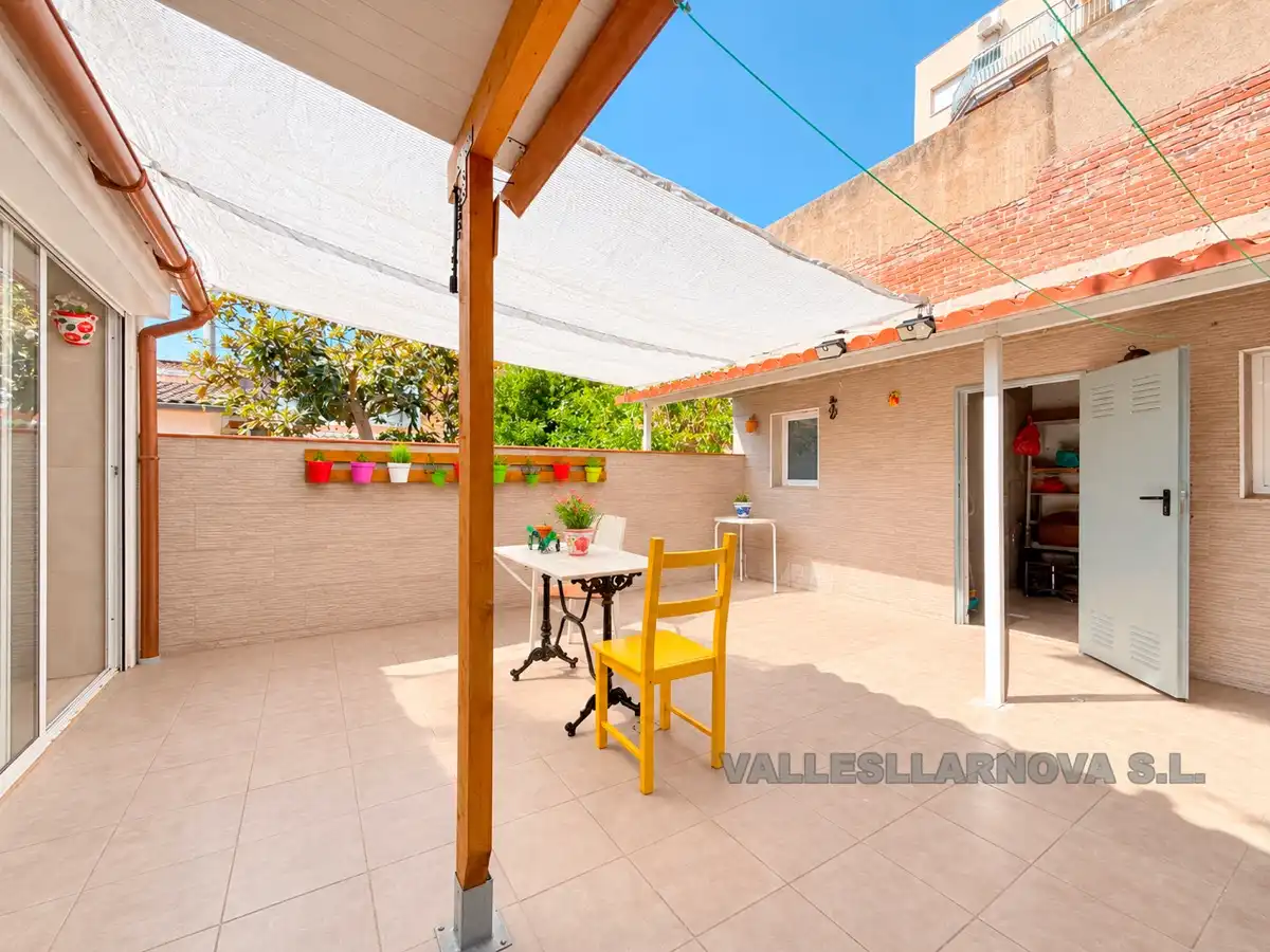 Terrassa de Casa adosada en venda en Mollet del Vallès amb Aire condicionat, Calefacció i Jardí privat