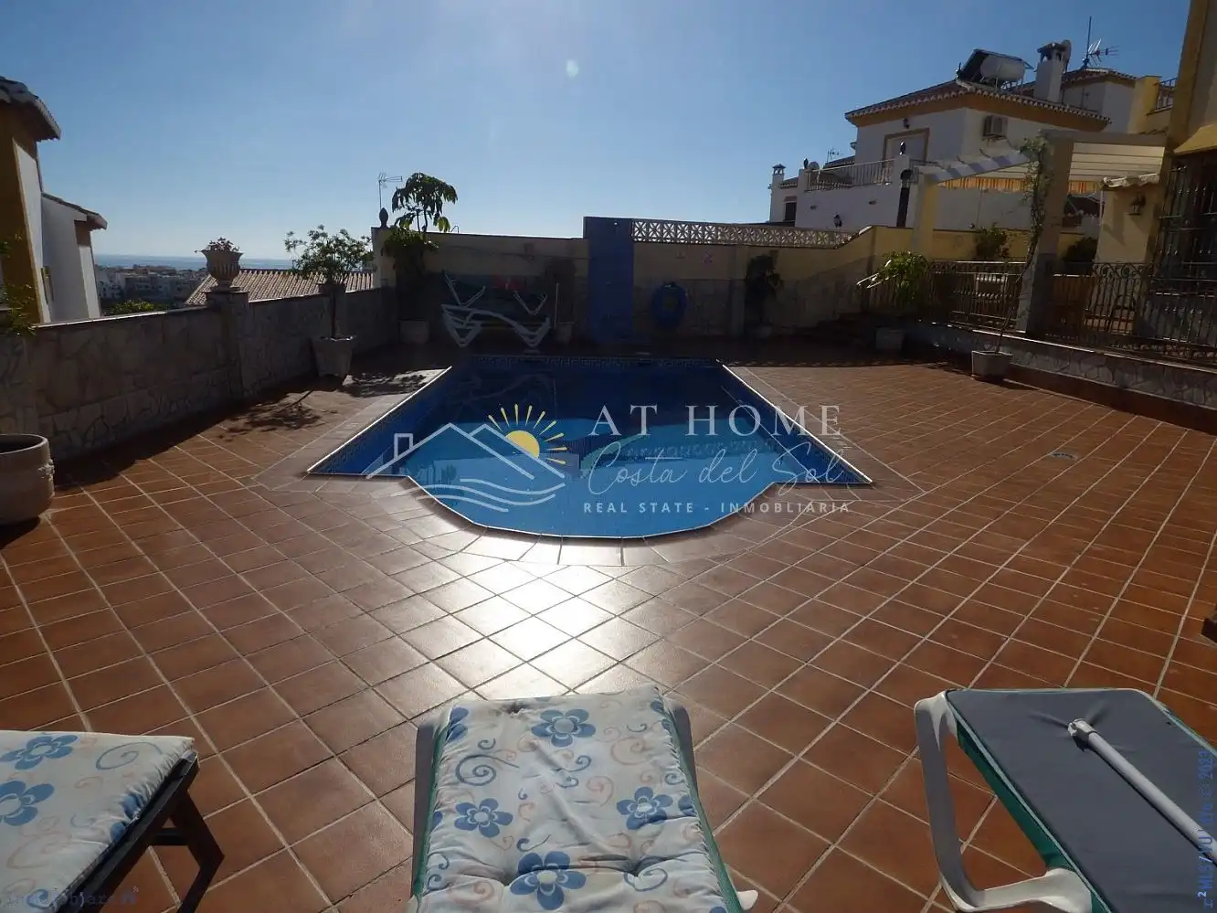 Piscina de Casa o chalet en venta en Nerja con Aire acondicionado, Calefacción y Jardín privado
