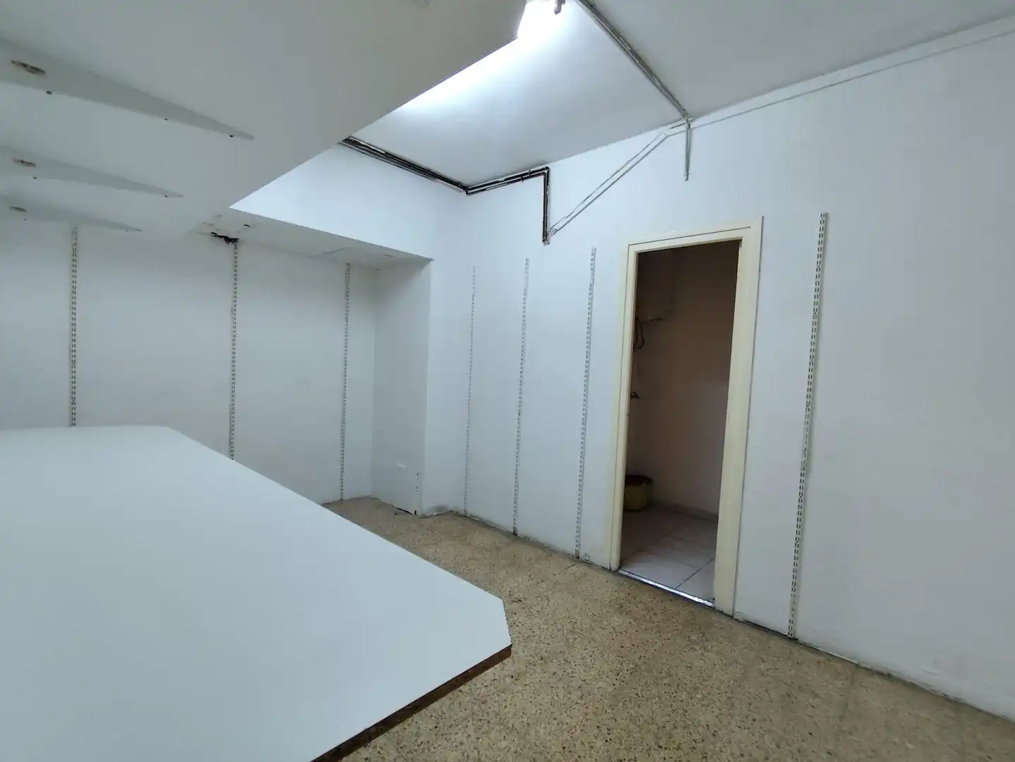 Commercial properties for sale in Barcelona  with Air Conditioner
