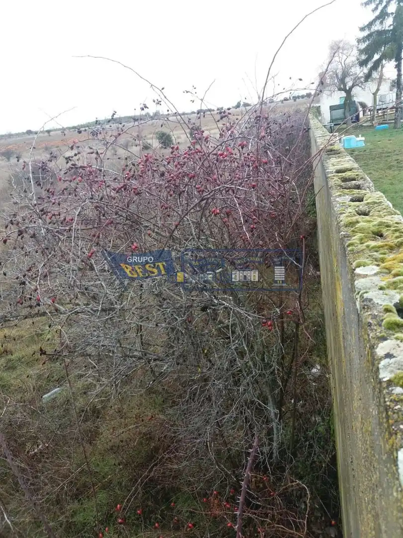 Houses for sale in Chozas de Abajo  with Heating, Private garden and Parquet flooring