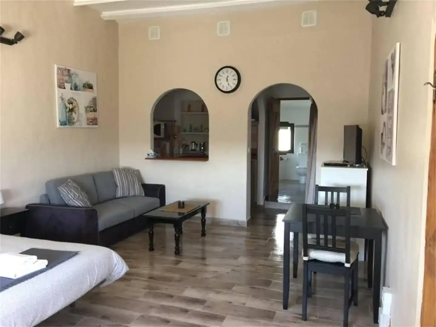 Sala de estar de Finca rústica en venta en Algámitas con Aire acondicionado, Jardín privado y Piscina