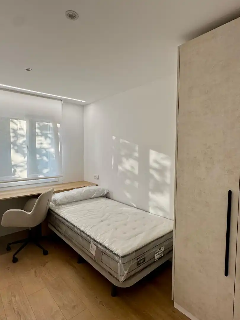 Habitación de Piso de alquiler en Santiago de Compostela  con Amueblado