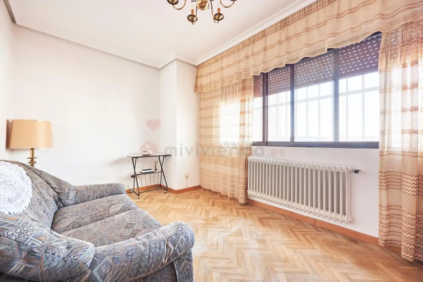 Wohnzimmer von Dachboden zum Verkauf in Madrid mit Heizung, Terrasse und Abstellraum