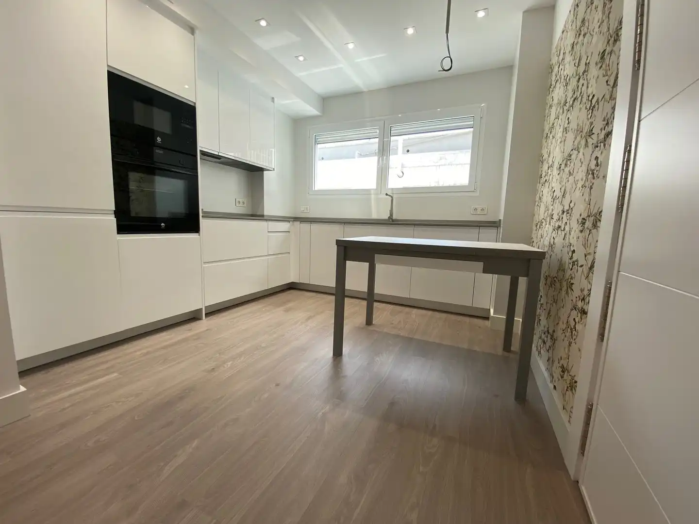 Kitchen of Study for rent in Zaragoza  with Furnished