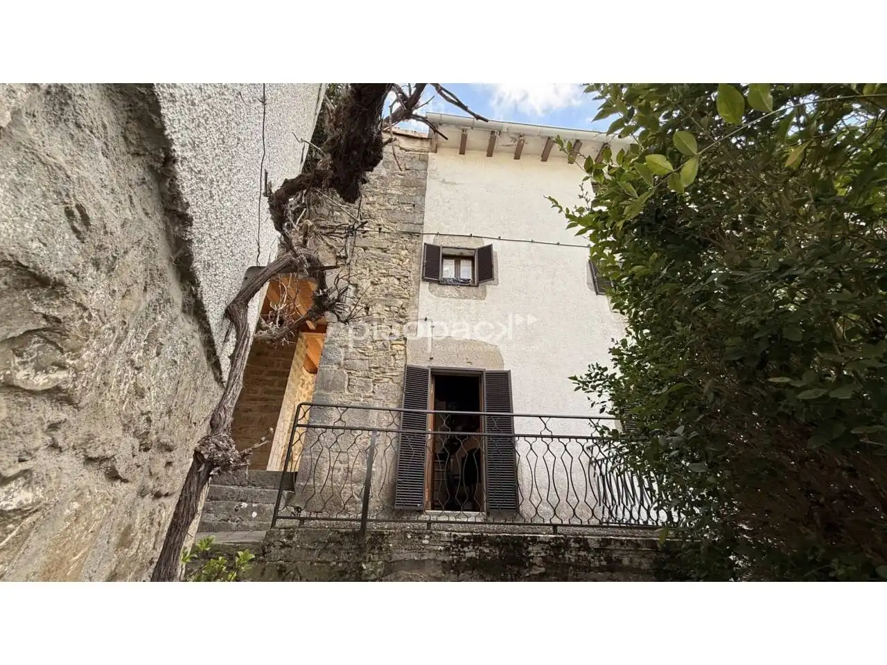 Vista exterior de Finca rústica en venda en Ezcabarte amb Calefacció