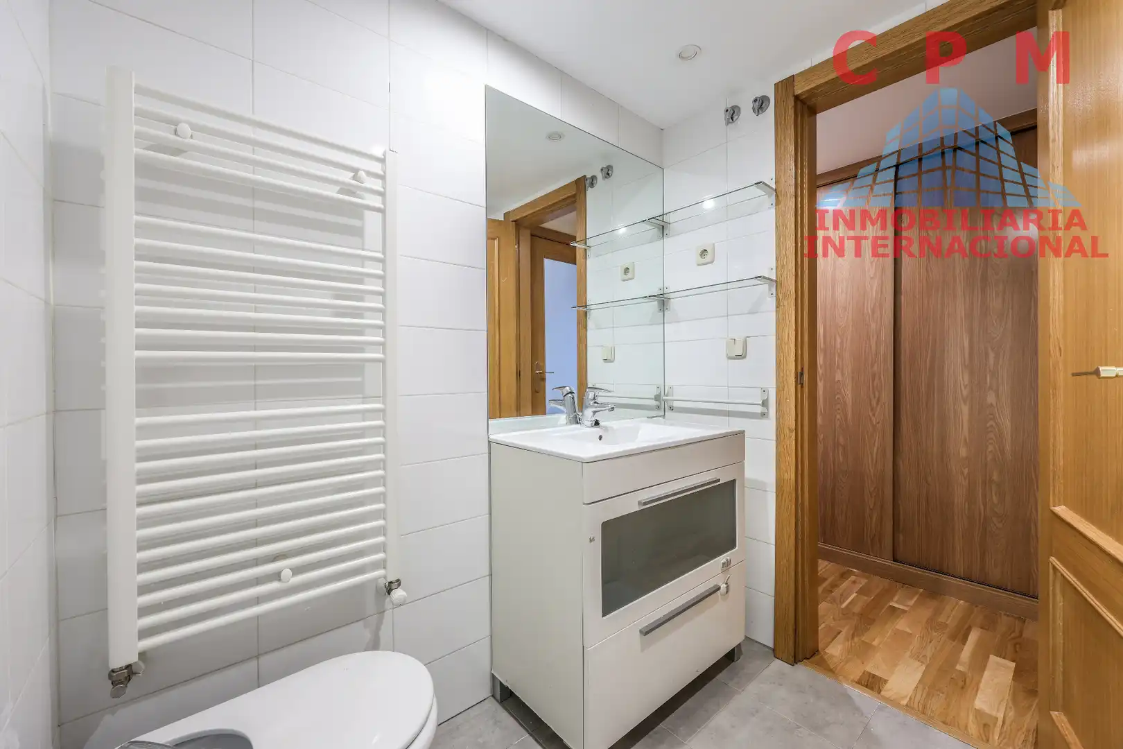 Bathroom of Duplexes for rent in Madrid  with Air Conditioner, Heating and Parquet flooring
