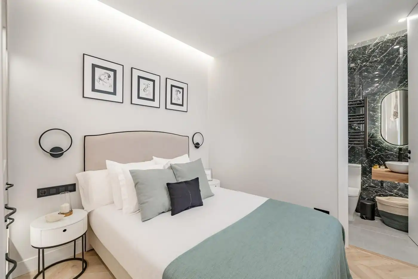 Schlafzimmer von Wohnung zum Verkauf in Madrid mit Klimaanlage und Heizung